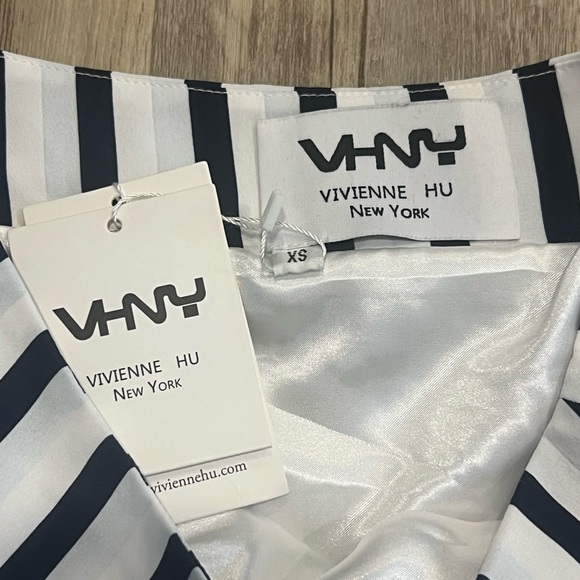 NWT Vivienne Hu VHNY pleated skirt- size XS. - Picture 2 of 5